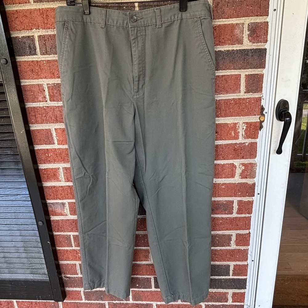 Men’s David Taylor olive pants 38 29 elastic waist cotton golf chinos work pants
